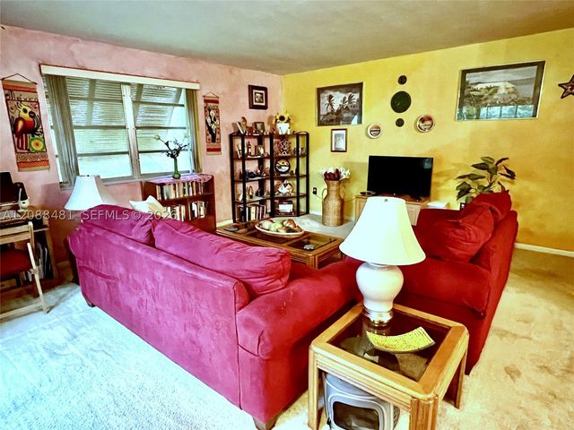 9304 SW 77th Ave C3, Miami, FL 33156
