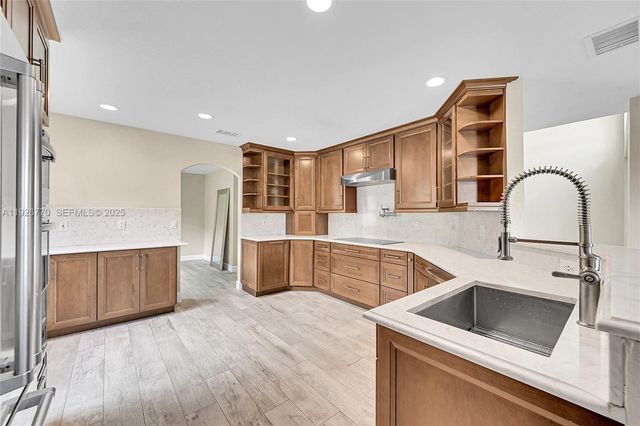 4941 Pelican St, Coconut Creek, FL 33073