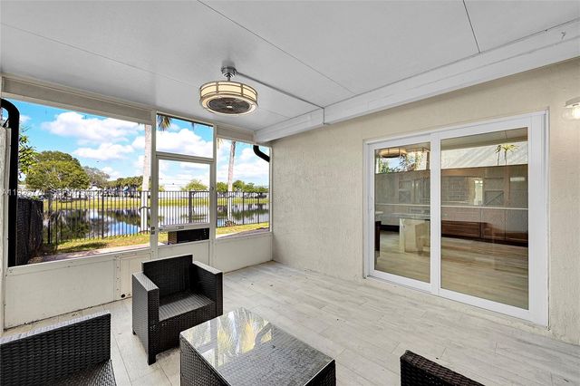 4941 Pelican St, Coconut Creek, FL 33073