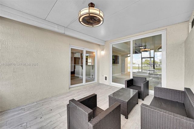 4941 Pelican St, Coconut Creek, FL 33073