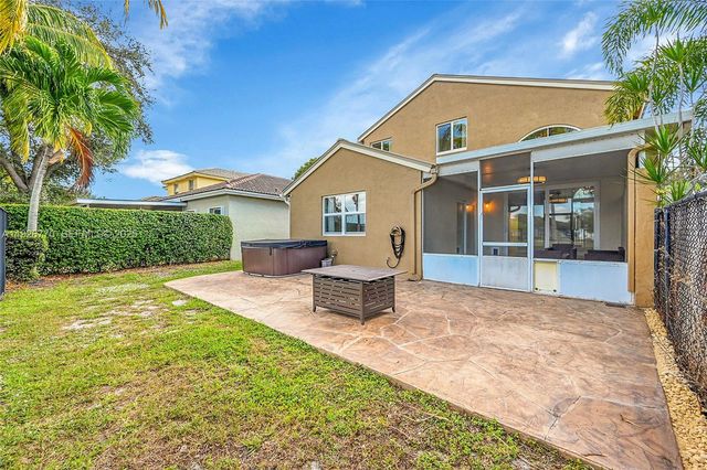 4941 Pelican St, Coconut Creek, FL 33073