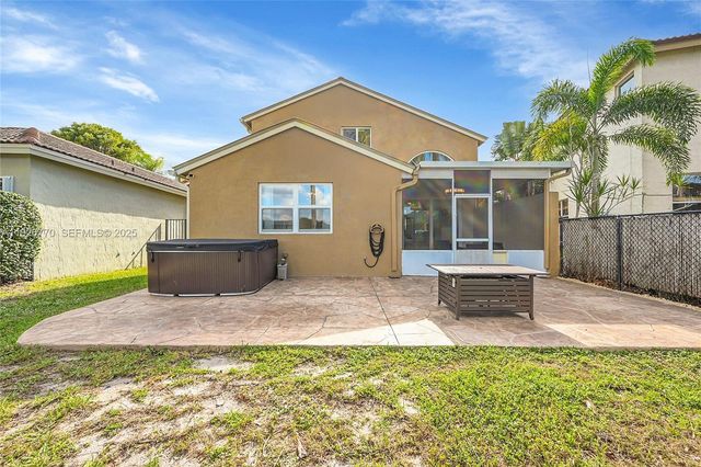 4941 Pelican St, Coconut Creek, FL 33073