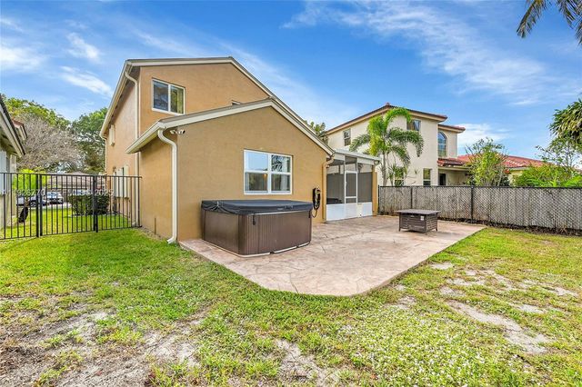 4941 Pelican St, Coconut Creek, FL 33073