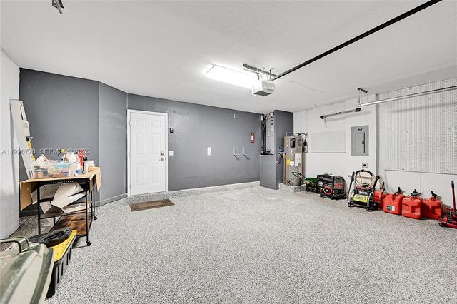 4941 Pelican St, Coconut Creek, FL 33073