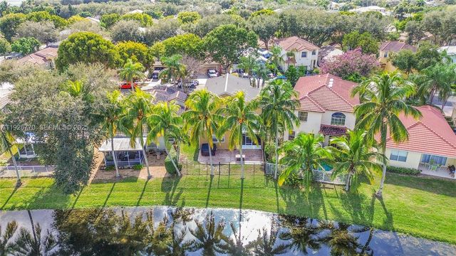 4941 Pelican St, Coconut Creek, FL 33073