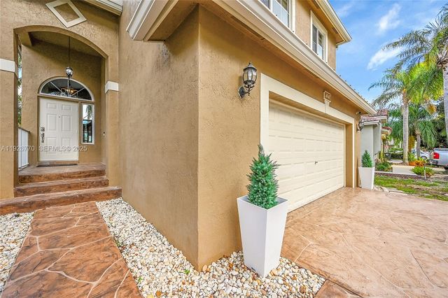 4941 Pelican St, Coconut Creek, FL 33073