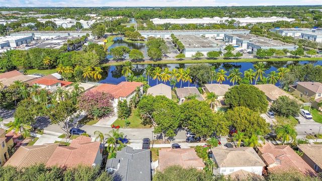 4941 Pelican St, Coconut Creek, FL 33073