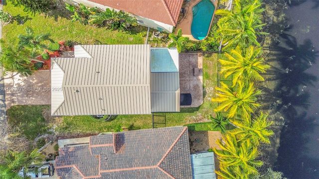 4941 Pelican St, Coconut Creek, FL 33073