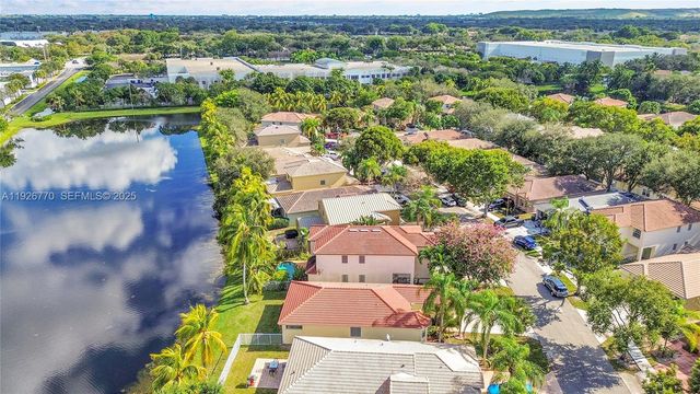 4941 Pelican St, Coconut Creek, FL 33073