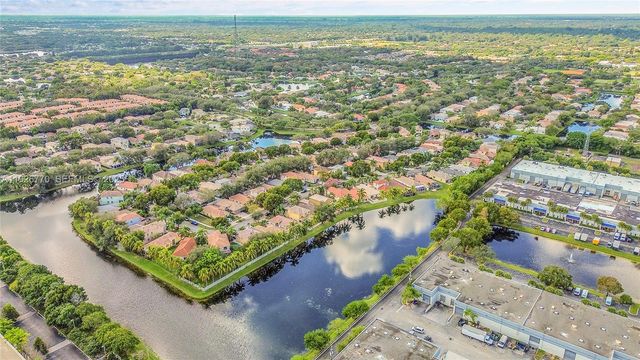 4941 Pelican St, Coconut Creek, FL 33073
