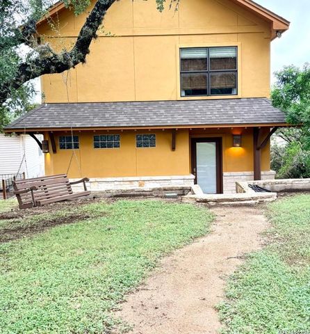 1923 PEBBLE BEACH RD, Lakehills, TX 78063