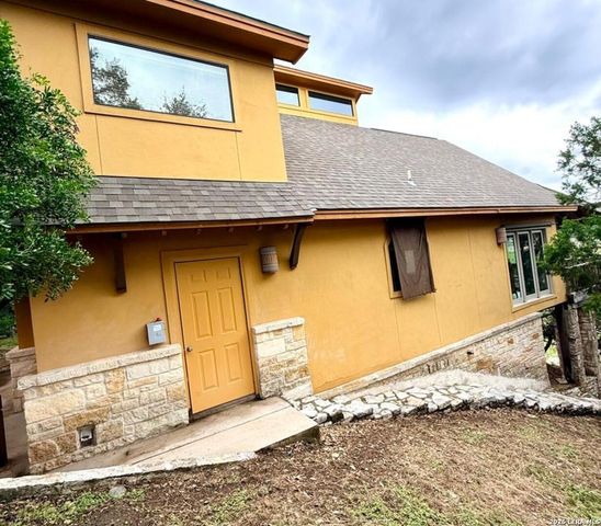 1923 PEBBLE BEACH RD, Lakehills, TX 78063