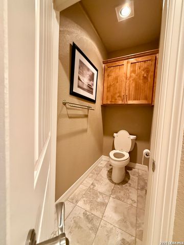1923 PEBBLE BEACH RD, Lakehills, TX 78063