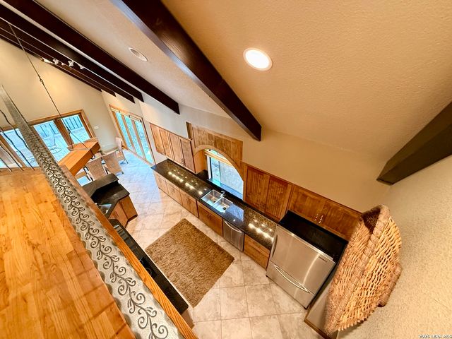 1923 PEBBLE BEACH RD, Lakehills, TX 78063