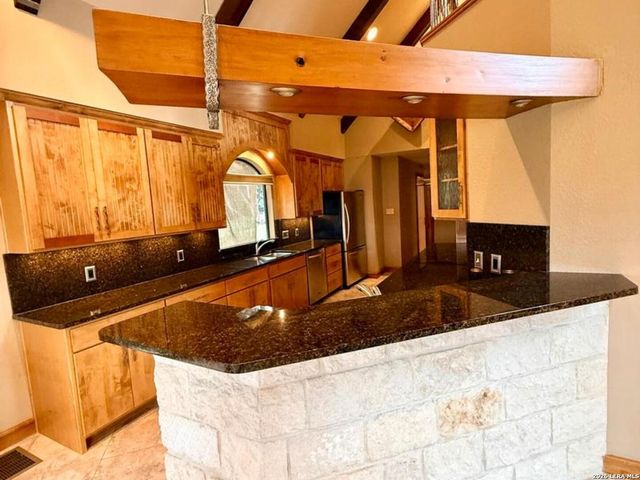 1923 PEBBLE BEACH RD, Lakehills, TX 78063
