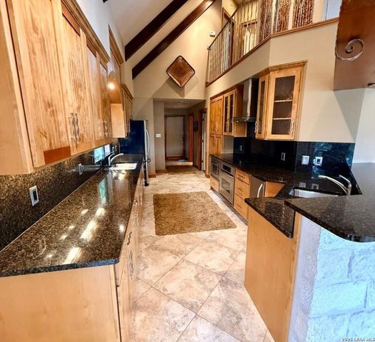 1923 PEBBLE BEACH RD, Lakehills, TX 78063