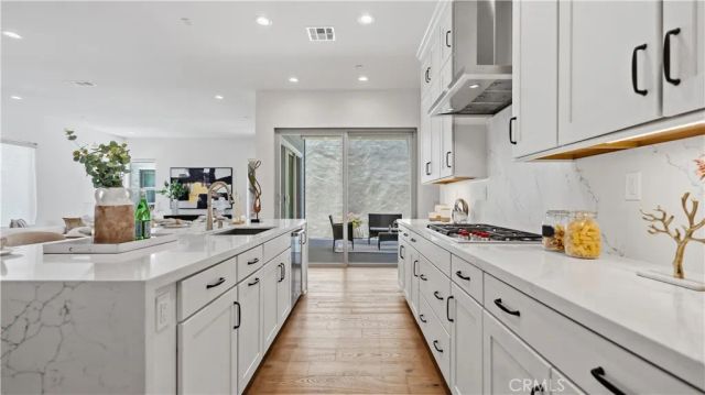 133 Bosal, Irvine, CA 92618