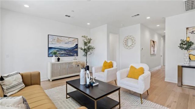 133 Bosal, Irvine, CA 92618