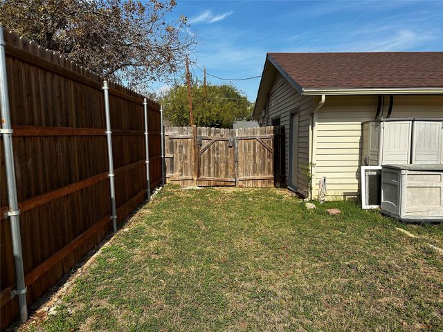 204 Thompson ST, Cedar Park, TX 78613