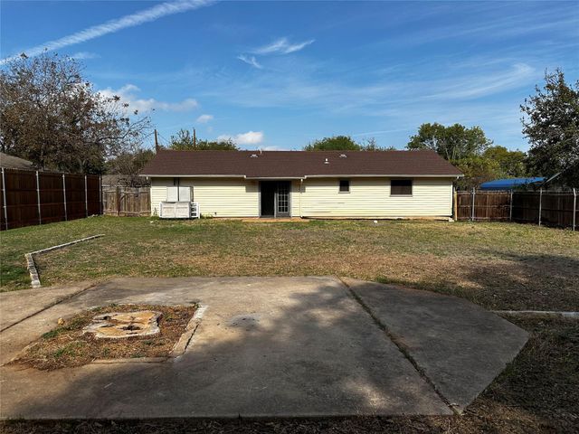 204 Thompson ST, Cedar Park, TX 78613