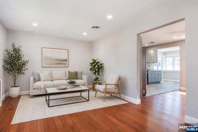 40 Winslow Terrace, Fair Lawn, NJ 07410