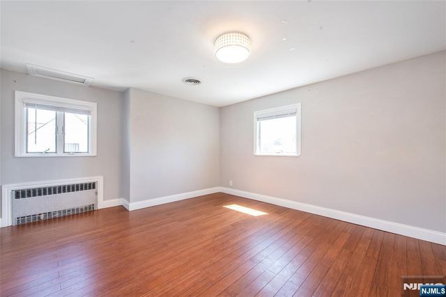 40 Winslow Terrace, Fair Lawn, NJ 07410