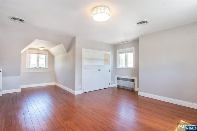 40 Winslow Terrace, Fair Lawn, NJ 07410