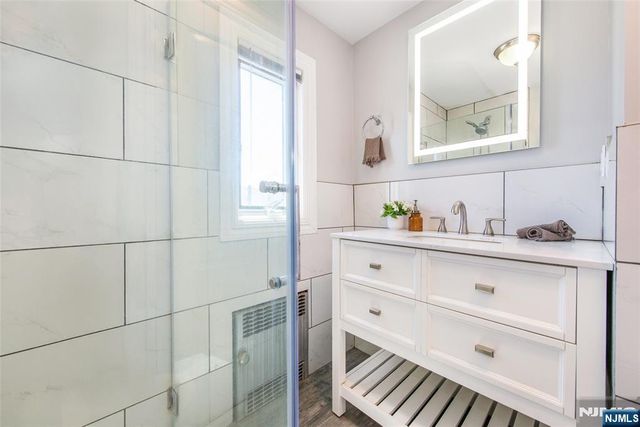 40 Winslow Terrace, Fair Lawn, NJ 07410