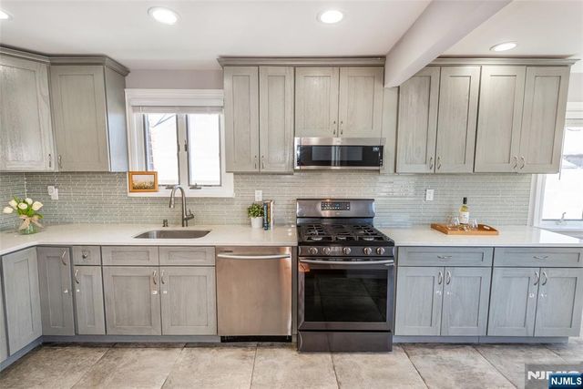 40 Winslow Terrace, Fair Lawn, NJ 07410