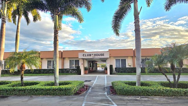 2568 Dudley Drive E G, West Palm Beach, FL 33415