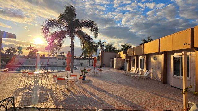 2568 Dudley Drive E G, West Palm Beach, FL 33415