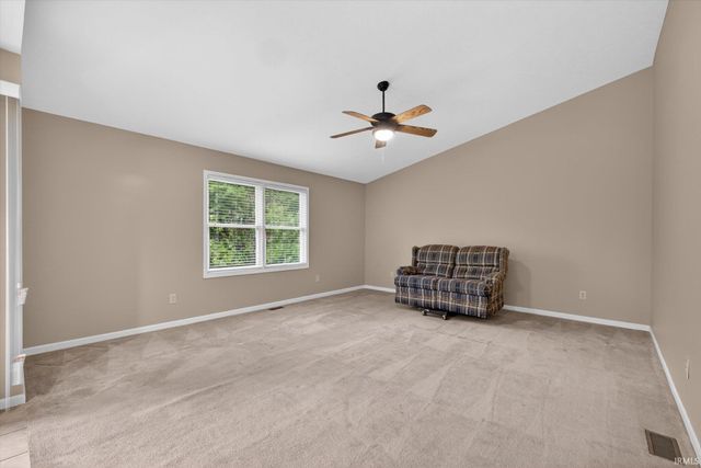 7301 W Higgins Court, Ellettsville, IN 47429
