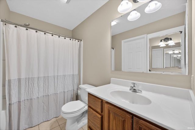7301 W Higgins Court, Ellettsville, IN 47429