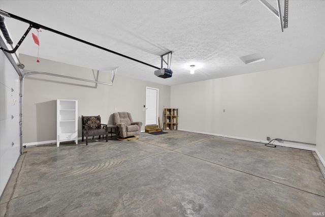 7301 W Higgins Court, Ellettsville, IN 47429