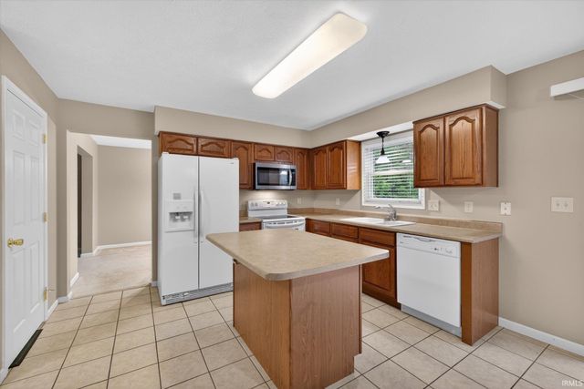 7301 W Higgins Court, Ellettsville, IN 47429