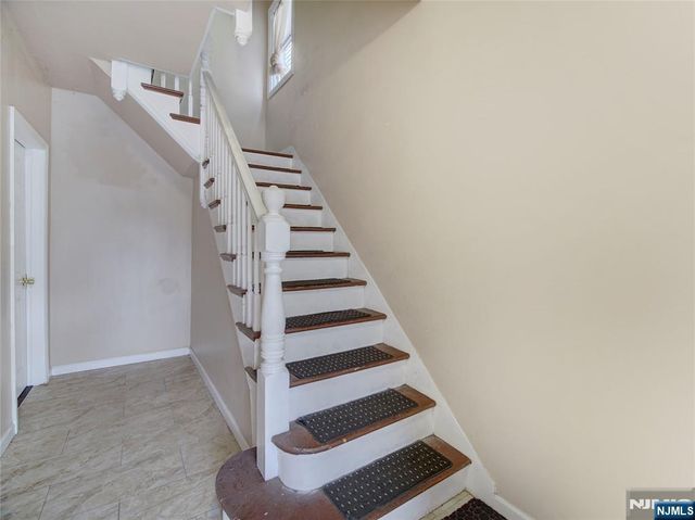 198 17th Street, East Orange, NJ 07017