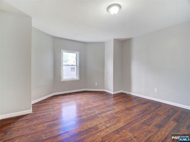 198 17th Street, East Orange, NJ 07017