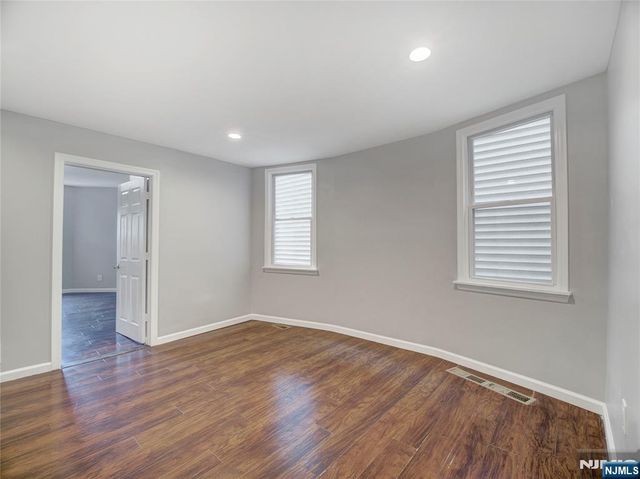 198 17th Street, East Orange, NJ 07017