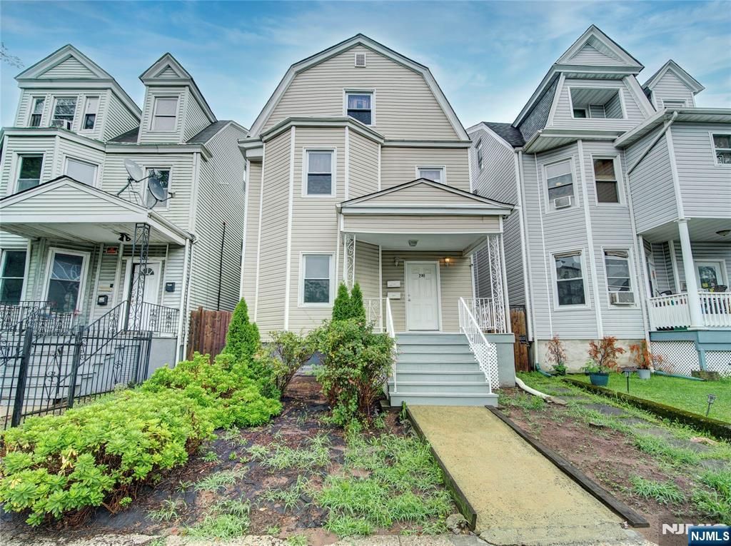 198 17th Street, East Orange, NJ 07017