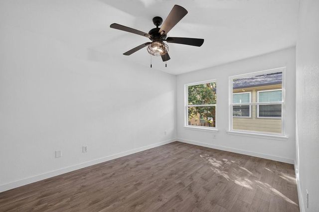 2124 Burton DR 133, Austin, TX 78741