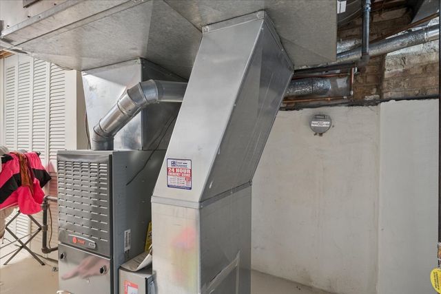 7151 N Ottawa Avenue, Chicago, IL 60631