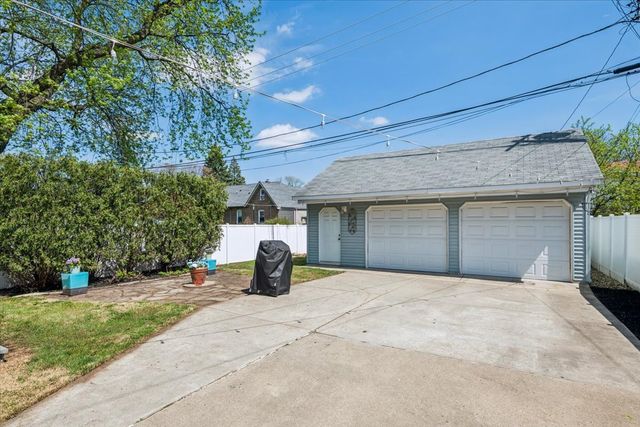 7151 N Ottawa Avenue, Chicago, IL 60631