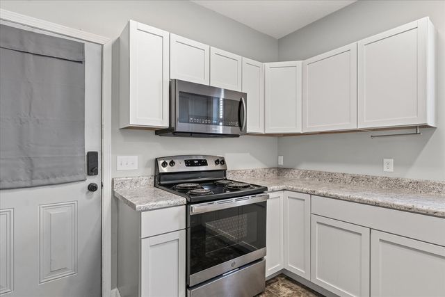 1391 W Decatur Street, Decatur, IL 62522