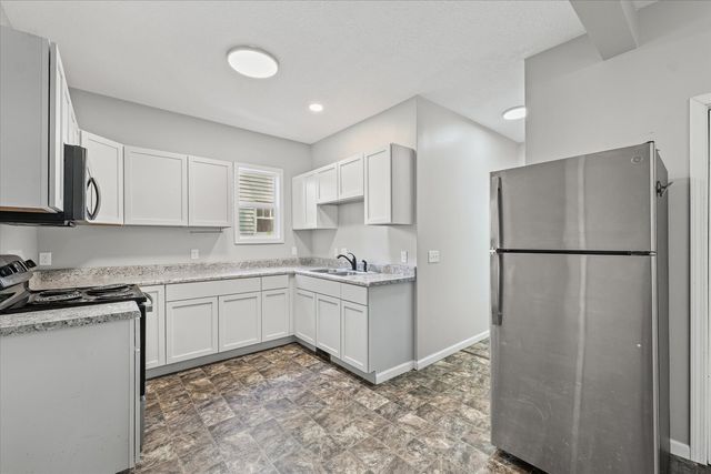 1391 W Decatur Street, Decatur, IL 62522