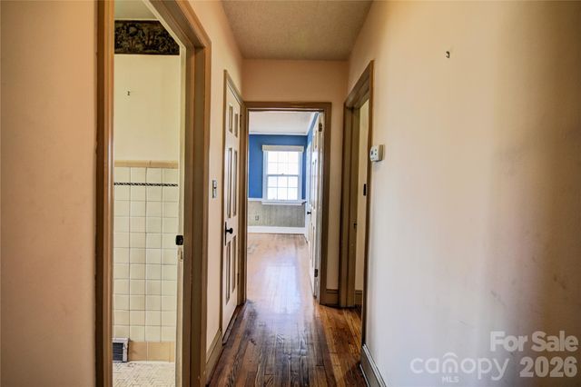 492 S Main Street, Waynesville, NC 28786