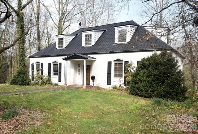 492 S Main Street, Waynesville, NC 28786