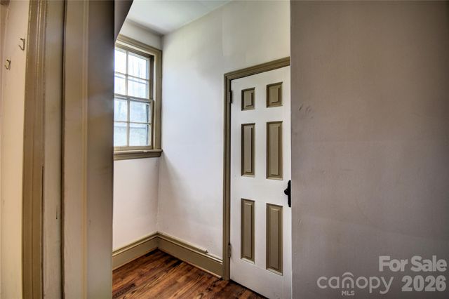 492 S Main Street, Waynesville, NC 28786