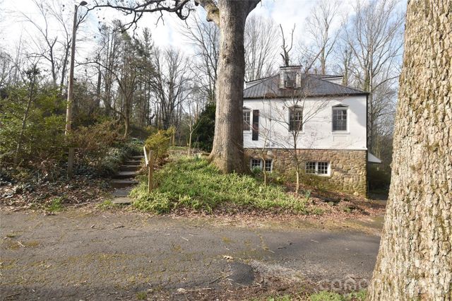 492 S Main Street, Waynesville, NC 28786