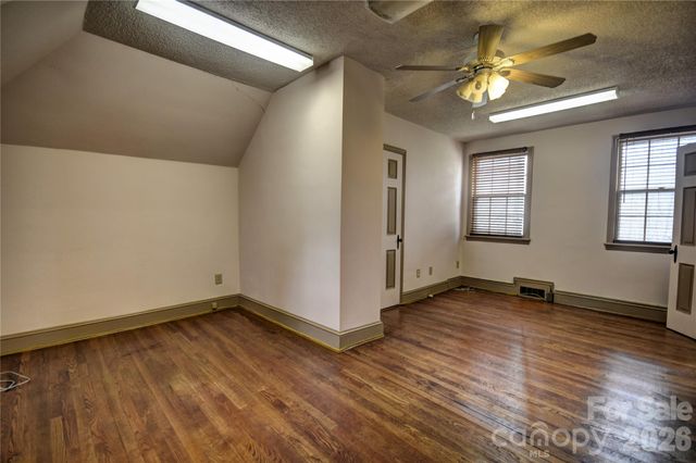 492 S Main Street, Waynesville, NC 28786