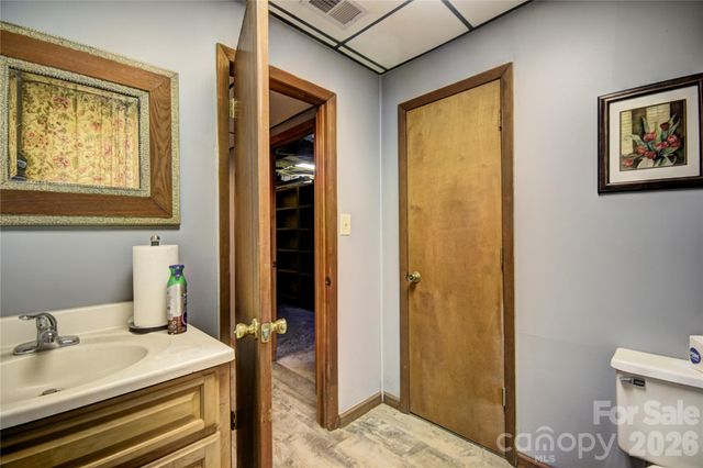 492 S Main Street, Waynesville, NC 28786